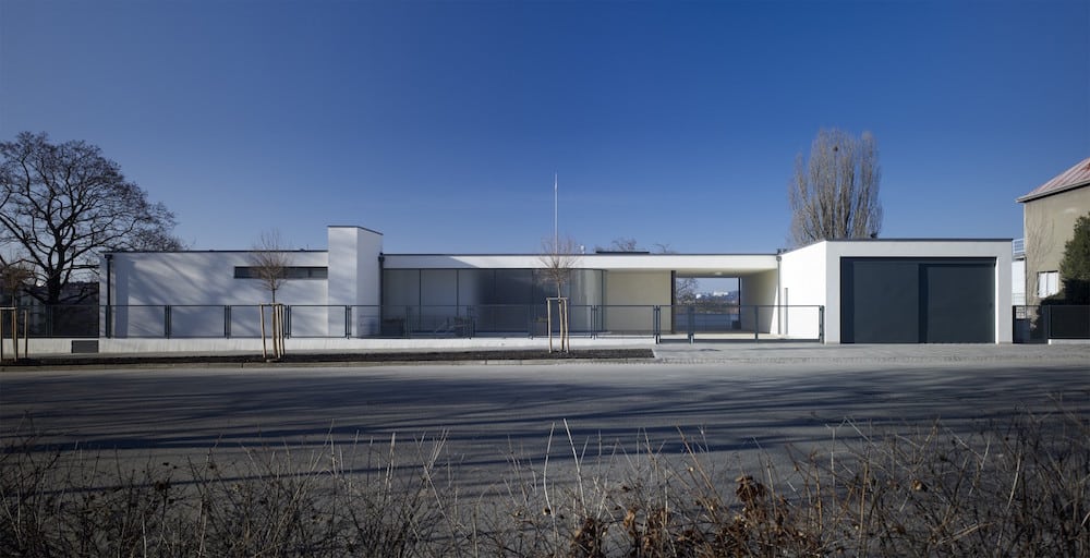 The front of Villa Tugendhat