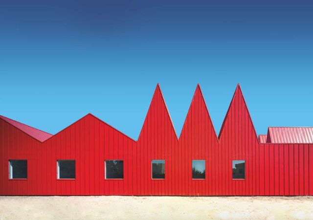 featured image for post: 7 Architectural Masterpieces in Red