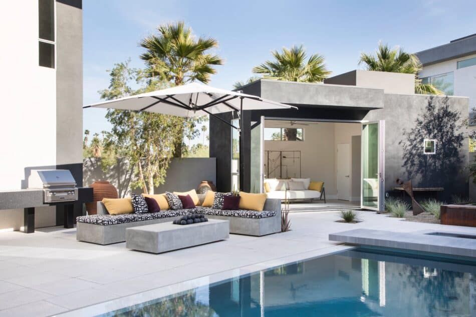 Pool house à Palm Springs, par Laura Roberts