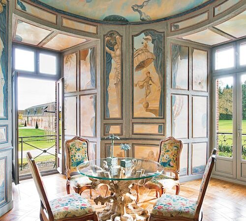 featured image for post: 16 Interiors from Enchanting European Estates
