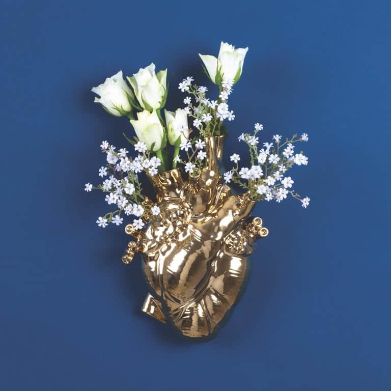 10 On-Point Vessels for Flaunting Your Houseplants and Bouquets