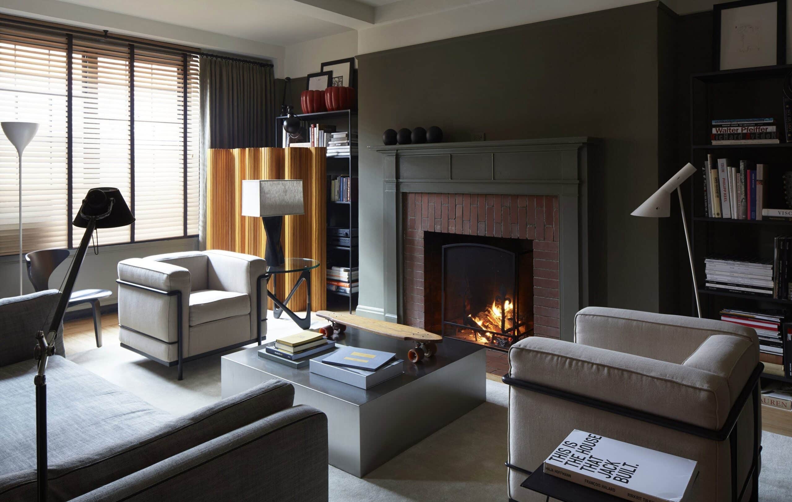 40 Spectacular Spaces Warmed by Fireplaces