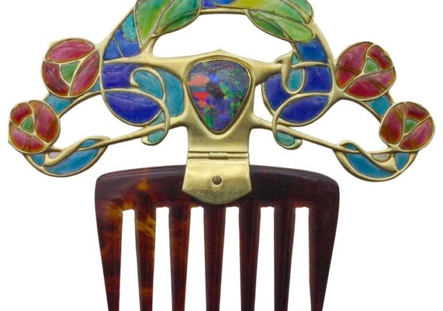 featured image for post: What Makes Art Nouveau Jewelry So Collectible?