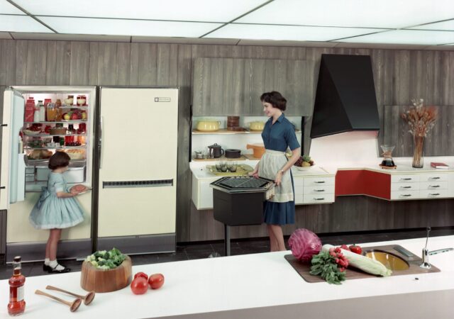 featured image for post: In the Mid-Century American Home, Radical Design Began in the Kitchen