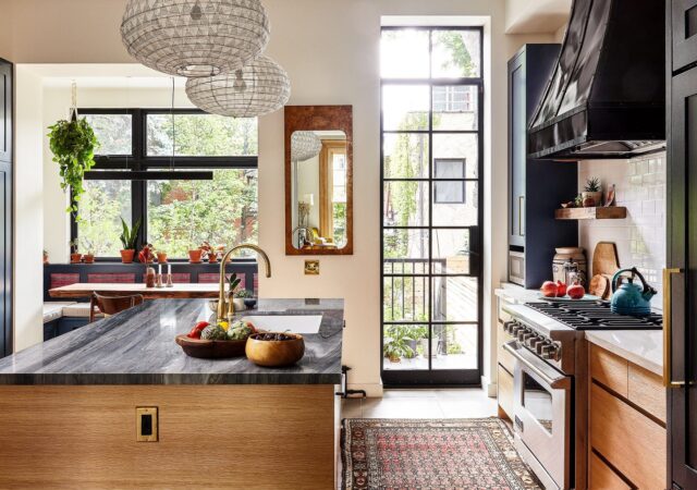 featured image for post: 17 Warm and Welcoming Kitchens in Brooklyn