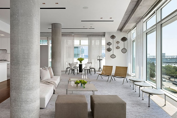 1stdibs_APT_MEI_001