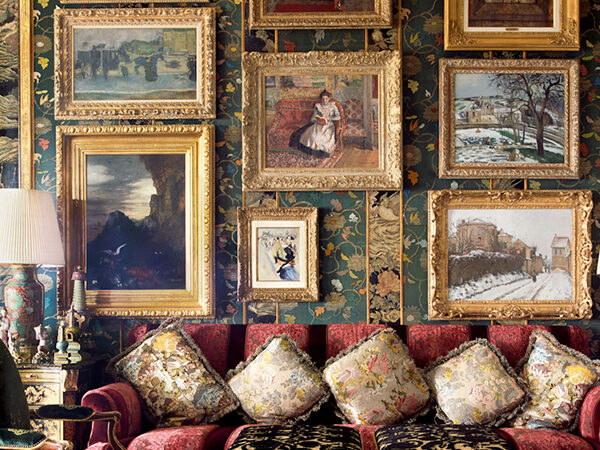 featured image for post: 21 Elegant, Exotic Rooms With Chinoiserie