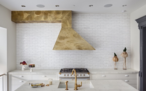 featured image for post: 30 Incredible Kitchens
