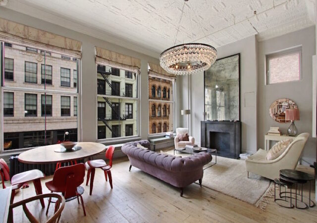 featured image for post: Trend Spotlight: Velvet Chesterfield Sofas
