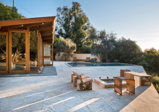 featured image for post: 21 Glamorous Hollywood Houses