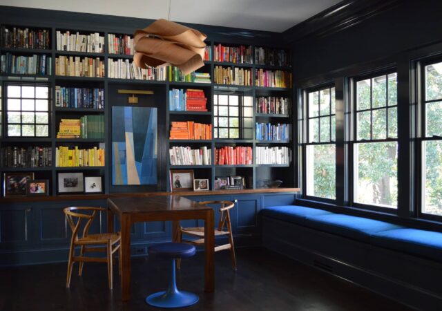 featured image for post: 26 Reading Nooks That Are Equal Parts Snuggly and Stylish