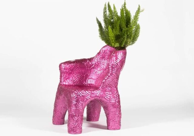 featured image for post: Unexpected Furniture Pieces Made from Clay
