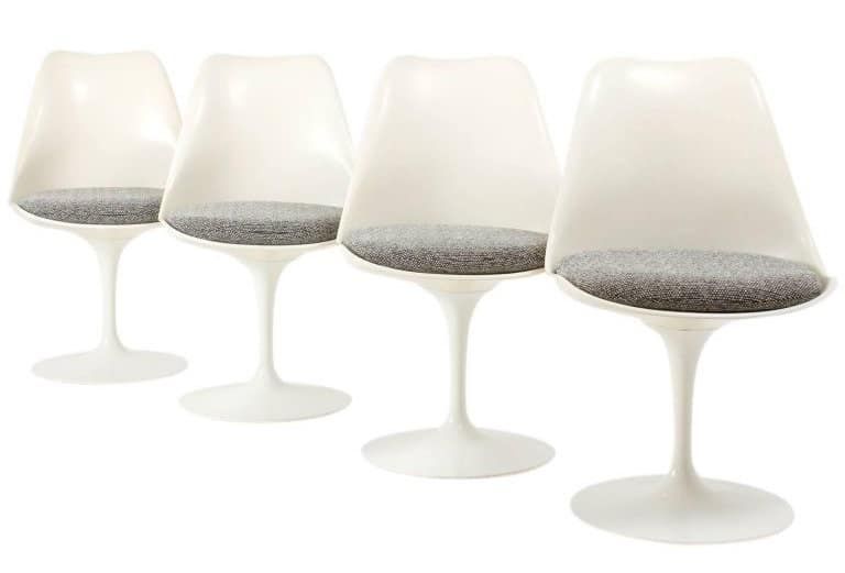 chaises de salon blanches