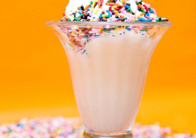 featured image for post: #ColdStones: 1stdibs does National Ice Cream Month