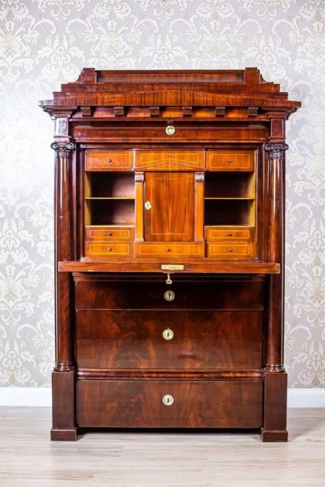 Biedermeier-Sekretär mit Mahagoni-Furnier, ca. 1840