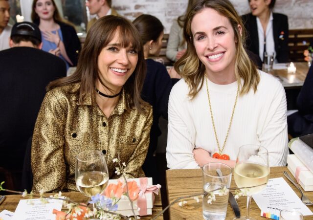 featured image for post: 1stdibs Celebrates Edie Parker’s Home Collection with the Ultimate Dinner Party