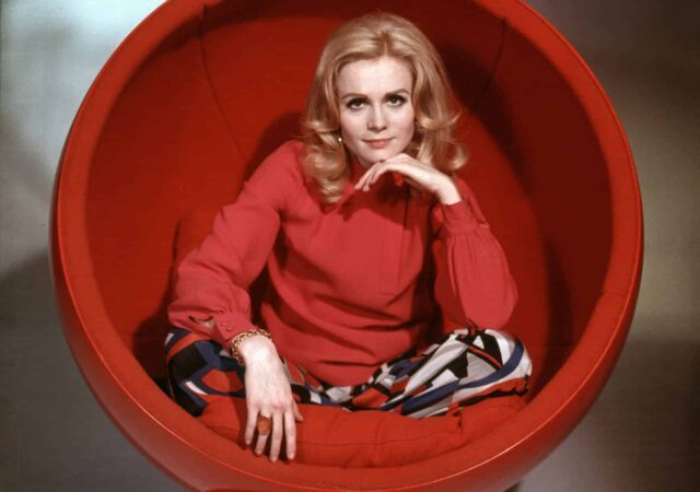 featured image for post: The Ball Chair, Eero Aarnio’s Space Age Masterpiece, Was Almost Never Made