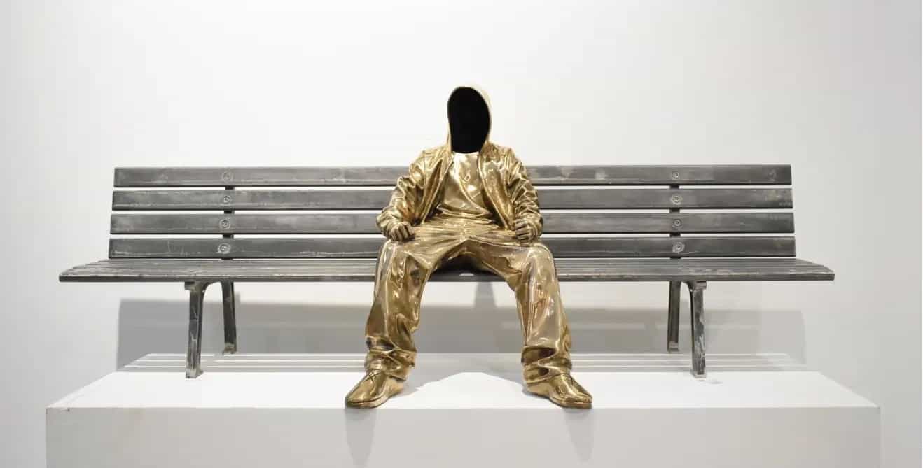 To Make This Bronze Sculpture, Huang Yulong Completely Lost Himself