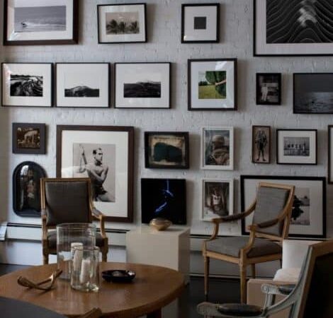 featured image for post: A Designer and a Gallerist Create the Ultimate Salon Walls