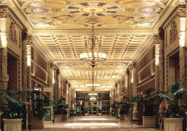 featured image for post: 6 Spookily Beautiful Haunted Architectural Gems