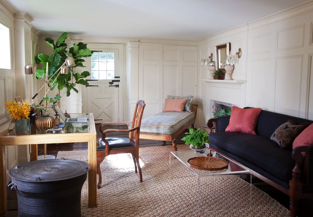 Lisa Hilderbrand's late-17th-century farmhouse in Silvermine, Connecticut. Photo by Keith Scott Morton for Connecticut Cottages & Gardens