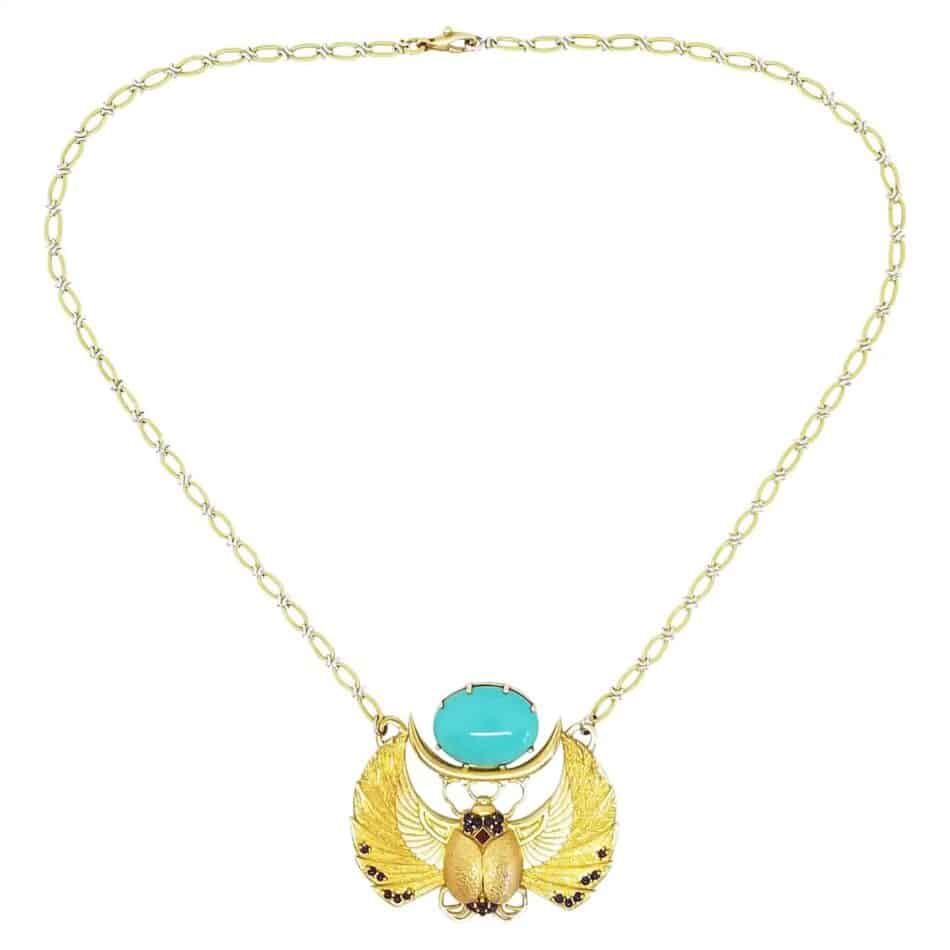 Collier scarabée en or jaune 18 carats avec turquoise Sleeping Beauty, Castor Jewelry, 2016