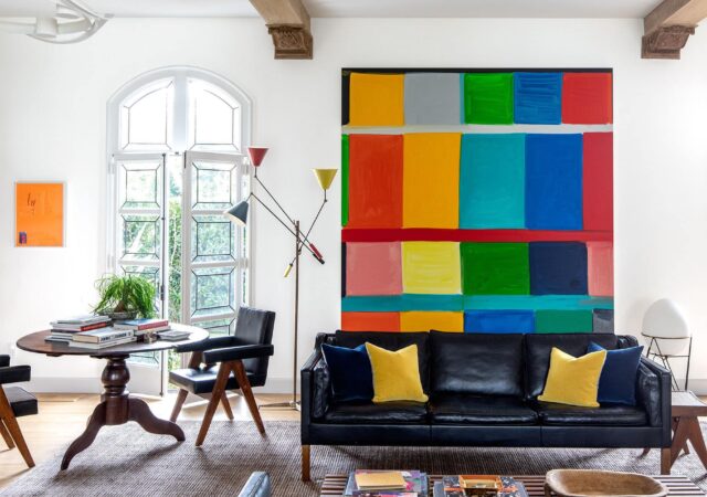 featured image for post: 12 Dramatic Rooms from the 1stDibs 50 Where Art Is the Star of the Show