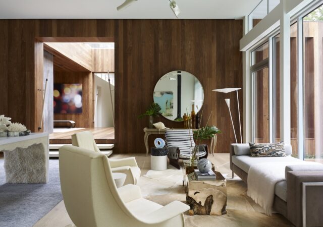 featured image for post: A Room We Love from the 1stDibs 50: David Scott Interiors