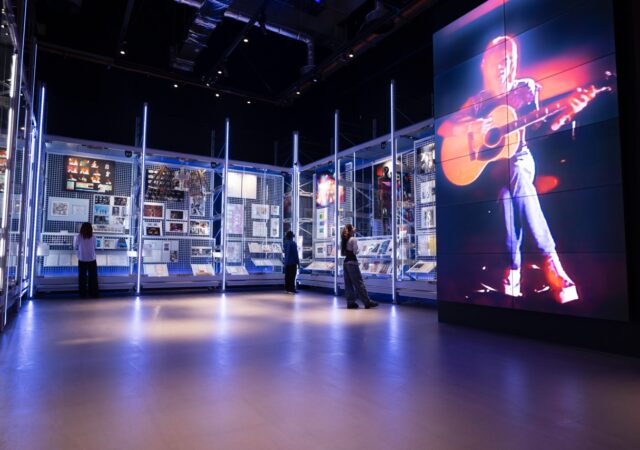 featured image for post: The V&A’s Vast David Bowie Archive Honors the Musician’s Many Eras