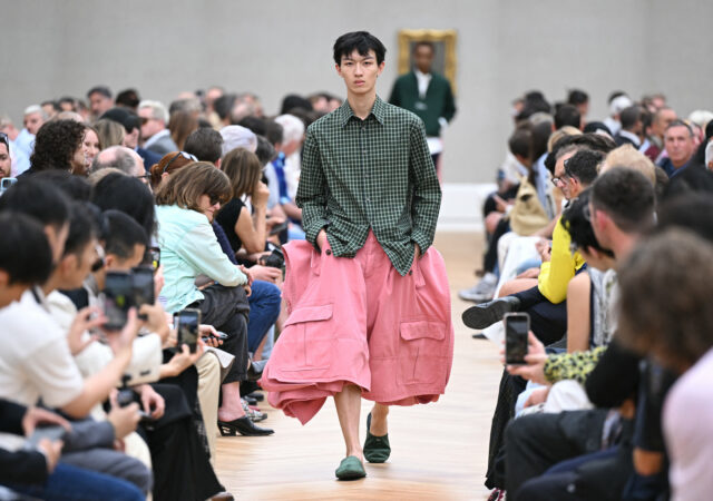 featured image for post: Jonathan Anderson Makes His Dior Debut with an Audacious Menswear Collection