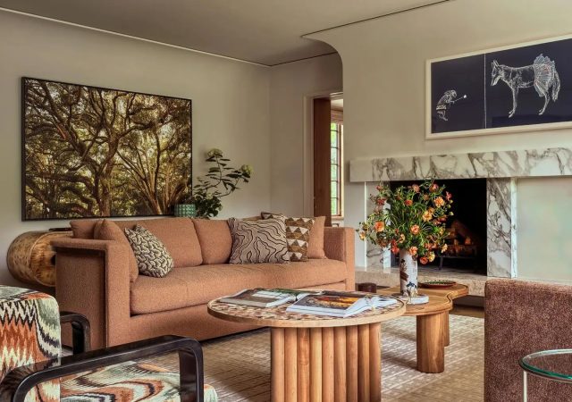 featured image for post: 50 Spectacular Spaces Warmed by Fireplaces