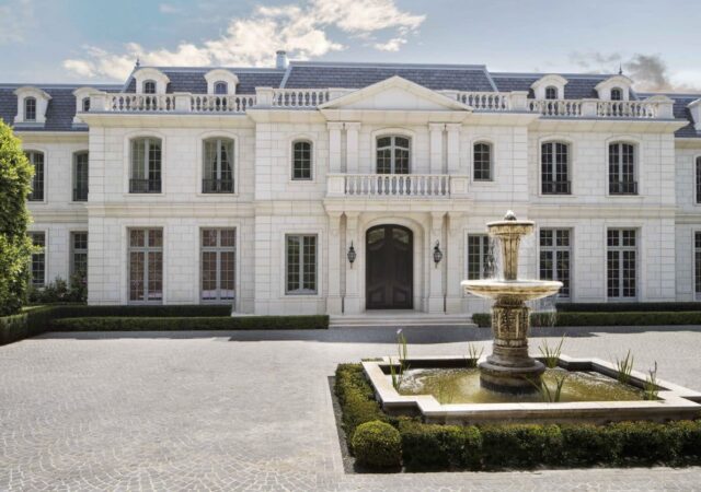 featured image for post: William Hefner Picks Furniture for an Opulent Bel Air Mansion