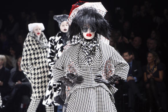 featured image for post: Decoding Alexander McQueen’s Favorite Patterns