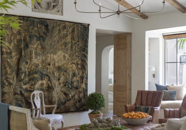 featured image for post: A Room We Love from the 1stDibs 50: Giannetti Home
