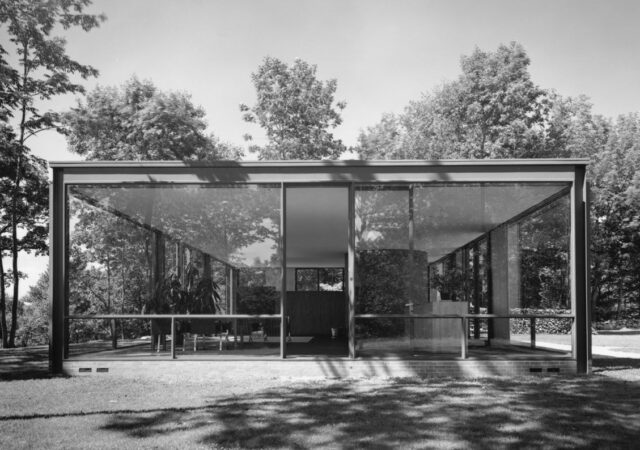 featured image for post: Photographer to Know: Ezra Stoller