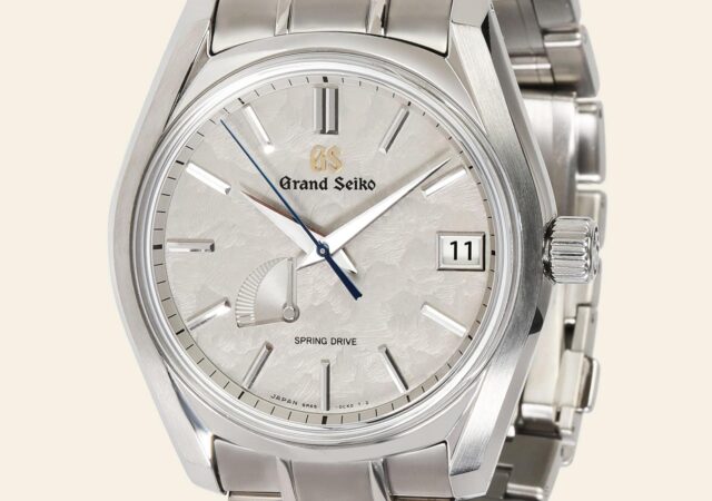 featured image for post: Serious about Aesthetics and Accuracy? This Japanese Watch Is for You