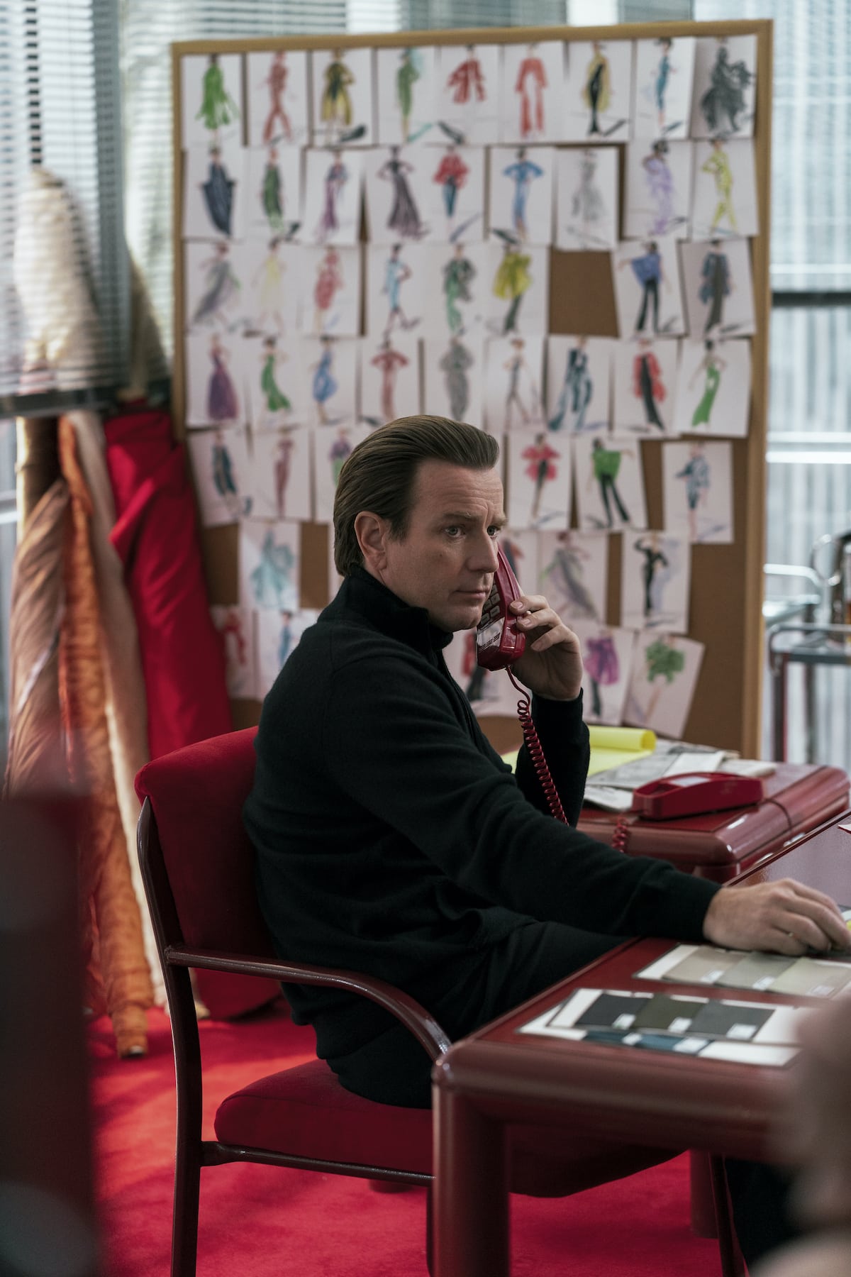 Behind the 1970s and ’80s Glam of ‘Halston’ with the Hit Show’s Costume Designer