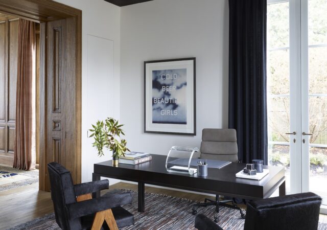 featured image for post: A Room We Love from the 1stDibs 50: Kara Mann
