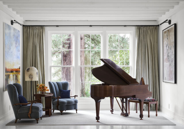 featured image for post: Rooms with Pianos from 1stDibs 50 Designers That Strike Just the Right Chord