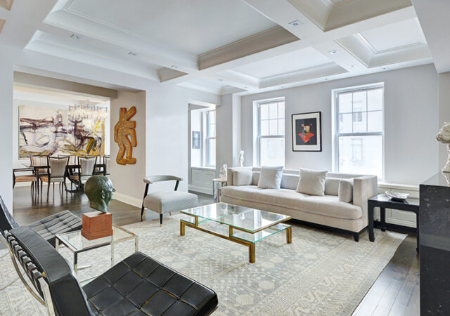 featured image for post: Project Spotlight: A Soigné Manhattan Apartment by Lori Margolis