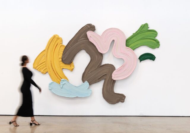 featured image for post: Donald Martiny’s Jumbo Brushstrokes Magnify the Undeniable Personality of Paint
