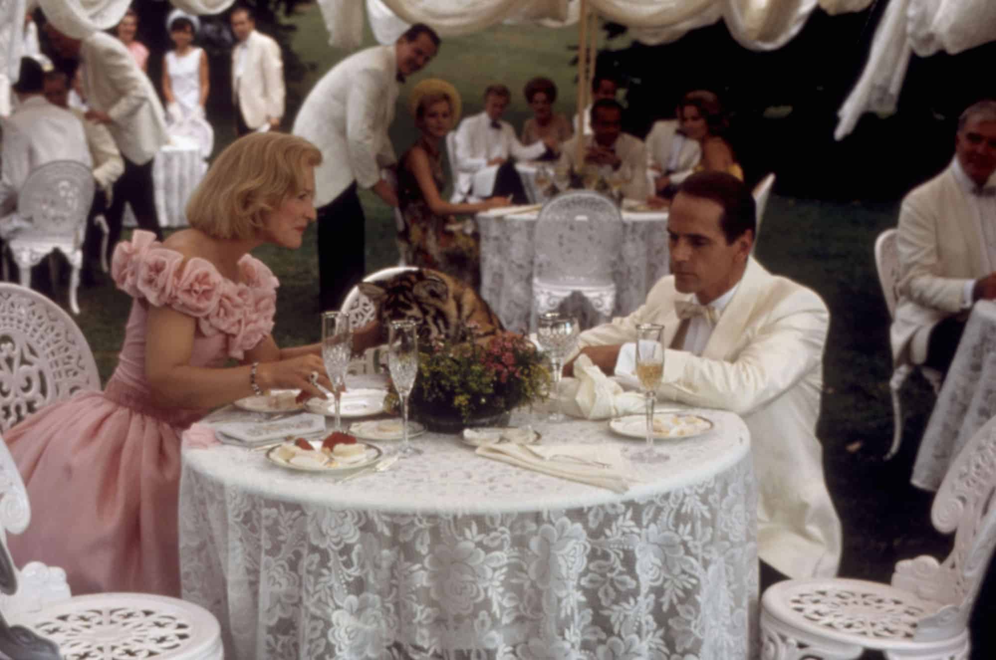 REVERSAL OF FORTUNE, Glenn Close, Jeremy Irons