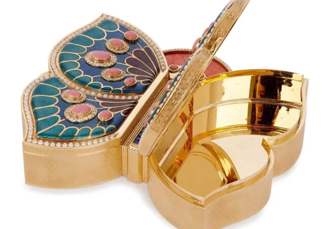 featured image for post: These Lovely Vintage Jewelry Boxes Store Your Valuables in Style
