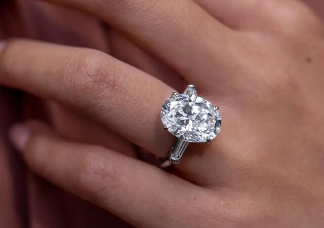 featured image for post: Restore Your Sparkle: Tips for Cleaning a Diamond Ring