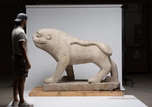 featured image for post: A Pair of Monumental Stone Tigers Protect and Guide Wandering Souls