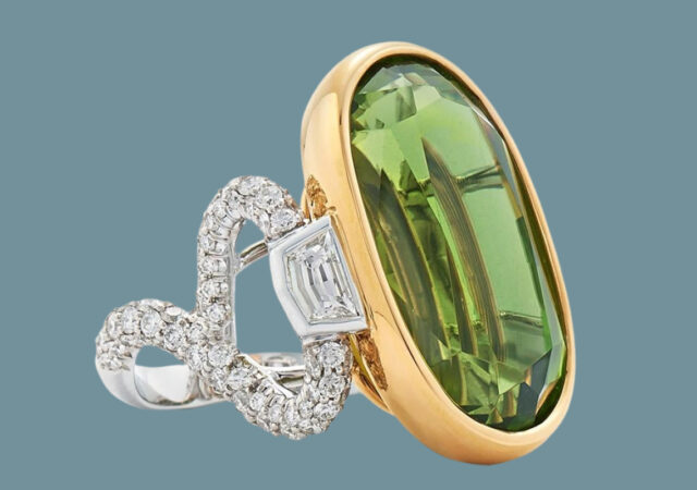 featured image for post: This Absinthe-Hued Peridot Cocktail Ring Is Positively Intoxicating