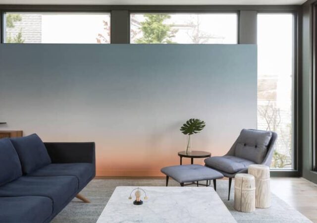 featured image for post: From Ombré to Snakes, Charismatic Wallpaper Motifs Are Back