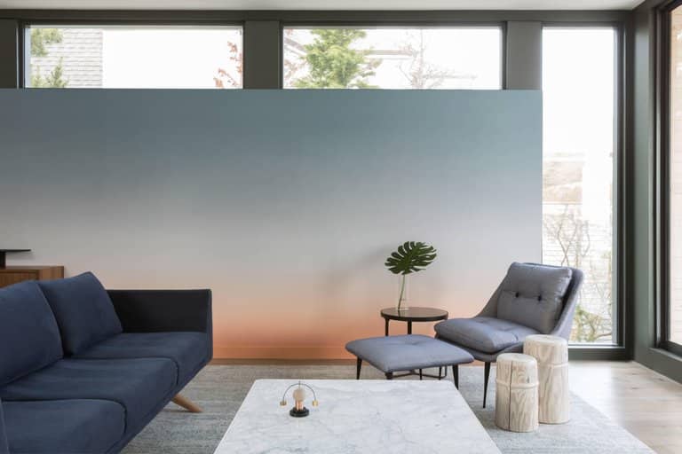 From Ombré to Snakes, Charismatic Wallpaper Motifs Are Back