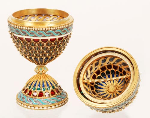 featured image for post: The Hunt is On: 12 Rare, Bejeweled Antique Eggs for Easter