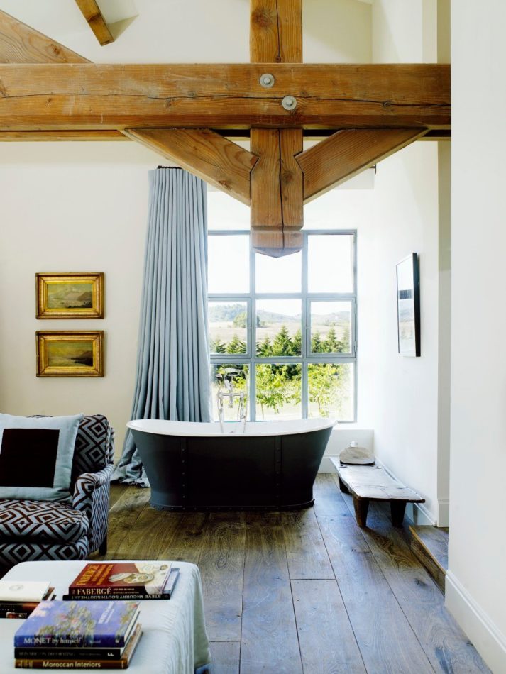 bathroom in France by Samantha Todhunter